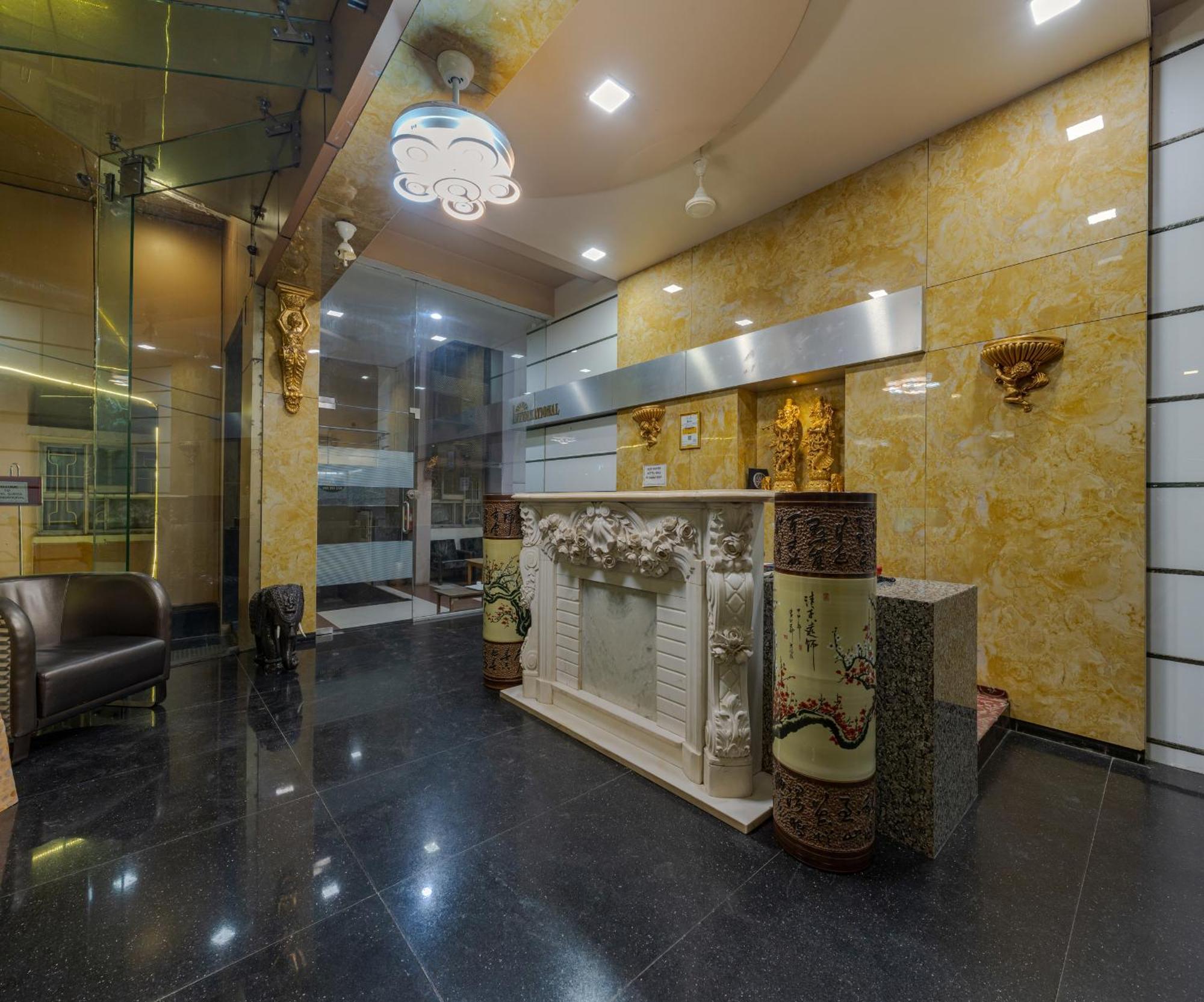 Hotel Surya Executive 3 Star Hotel Солапур Экстерьер фото